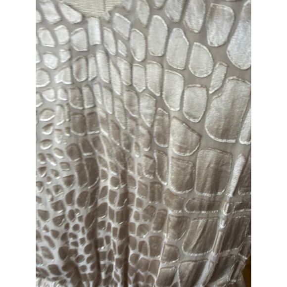 NWOT Haute Hippie  Faux Wrap Alligator Jacquard Dress in Buff Beige Size Small - Picture 5 of 10